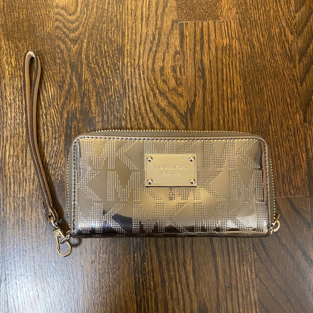 Michael Kors Wristlet